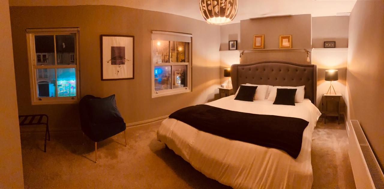3 Bedroom Luxury Apartment Main Street Кашел Экстерьер фото